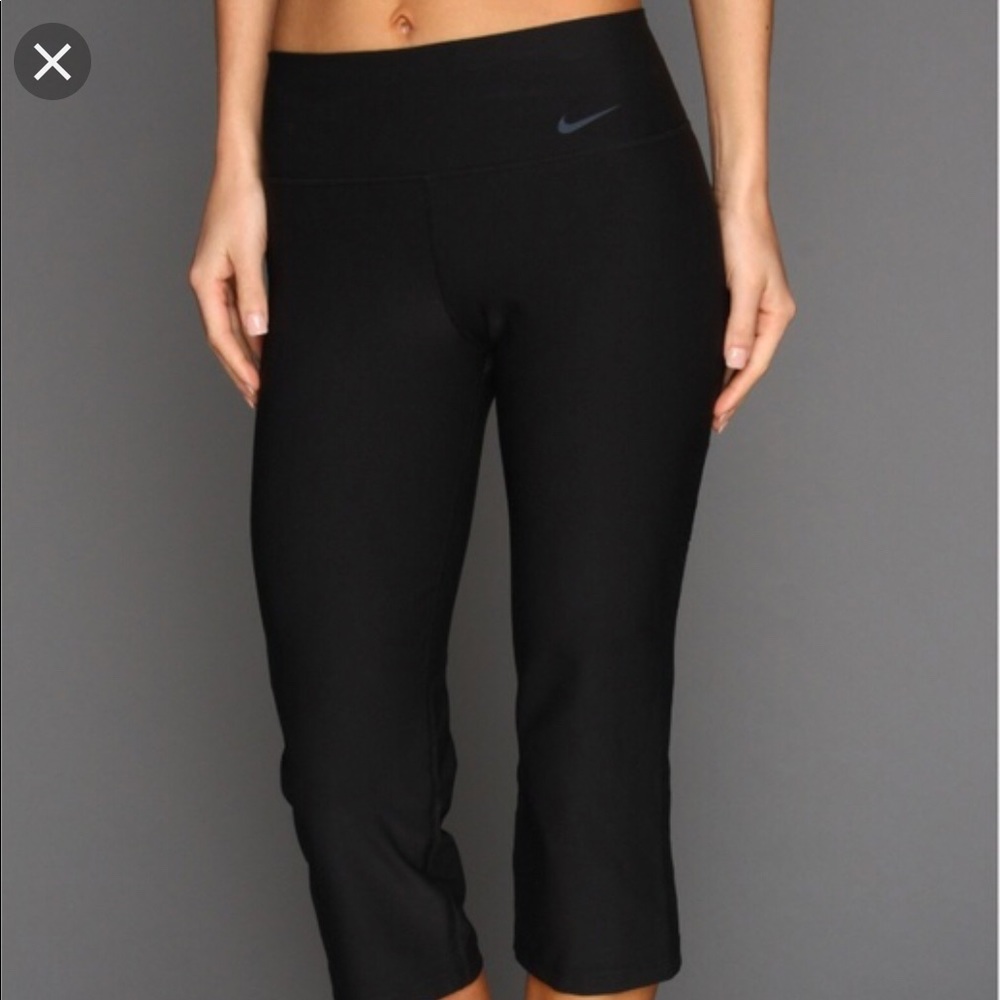 Nike Ten less plastic bottles legging